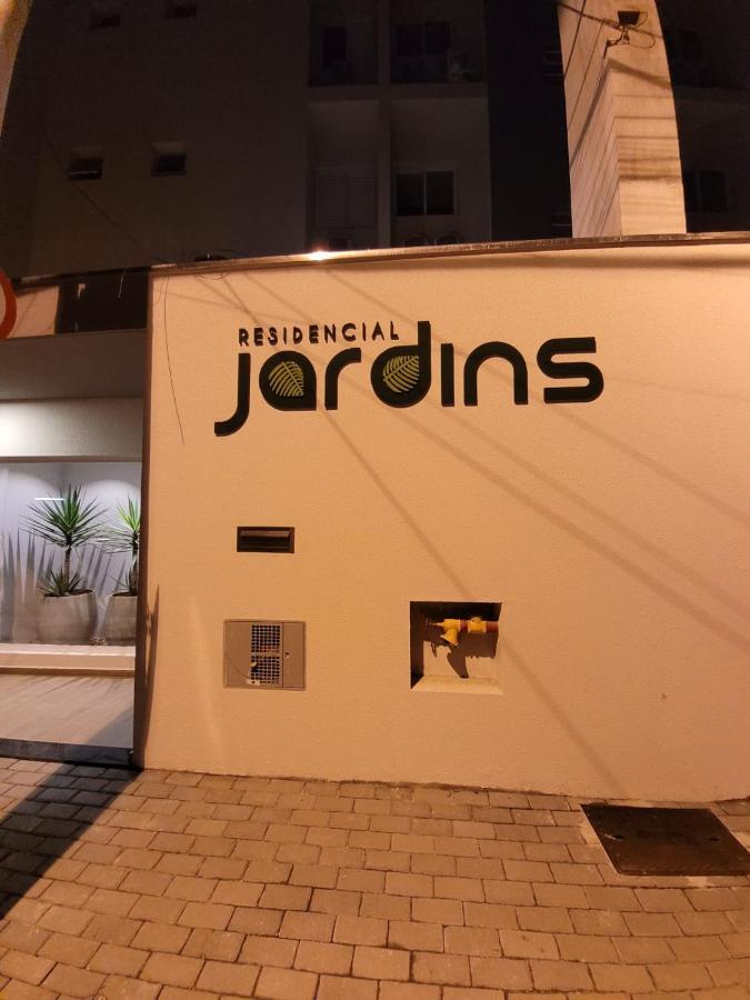 Appartement Apartamento Com Piscina No Centro à Ubatuba Extérieur photo