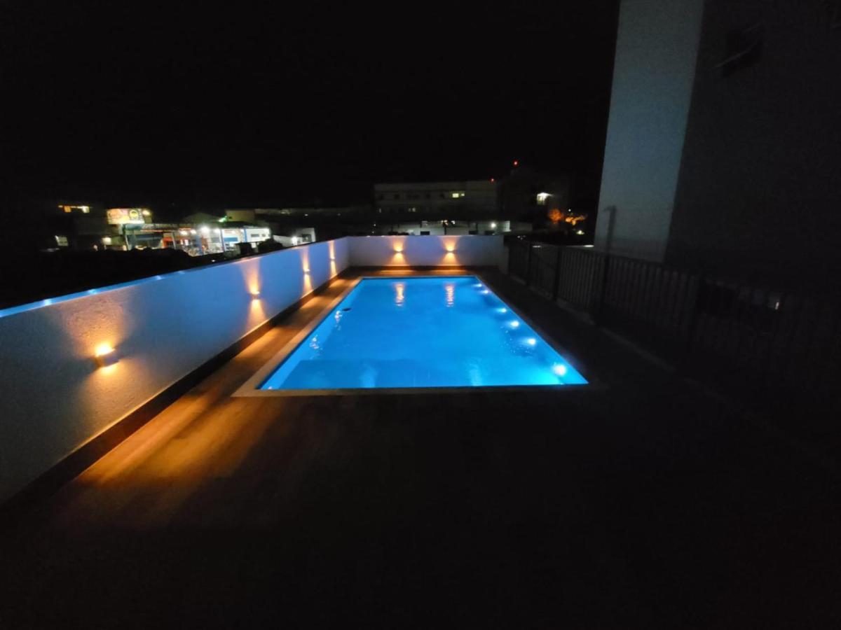 Appartement Apartamento Com Piscina No Centro à Ubatuba Extérieur photo