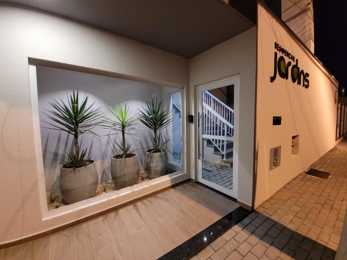 Appartement Apartamento Com Piscina No Centro à Ubatuba Extérieur photo